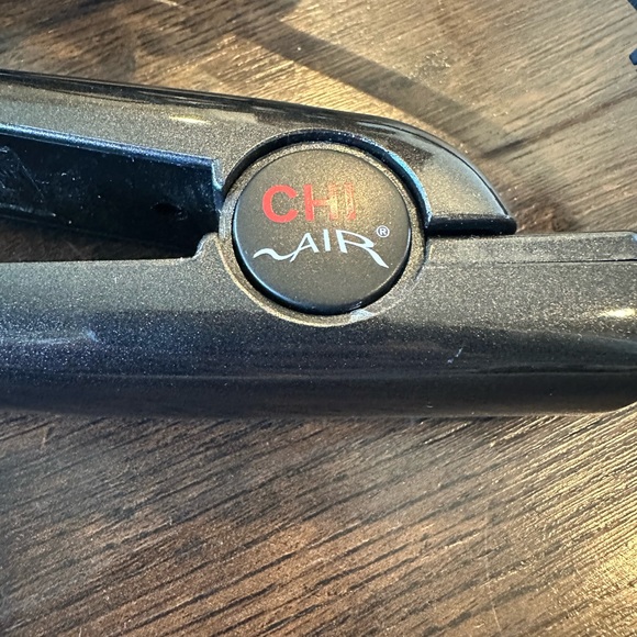 Chi Air 1” Flat Iron - Picture 2 of 6